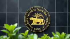 Bank Account Portability: मोबाइल नंबर की तरह अब बैंक अकाउंट भी होगा पोर्ट, अब ग्राहक बनेगा असली बादशाह