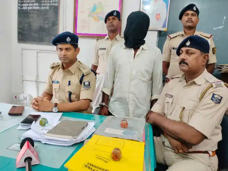 Bihar Crime - 50000 रुपये का इनामी कुख्यात अपराधी गिरफ्तार, Bihar Crime - 50000 रुपये का इनामी कुख्यात अपराधी गिरफ्तार,