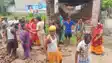 महादलित बस्ती का रास्ता रोकने पर बवाल : पुलिस के सामने ही भिड़े दो पक्ष, जमकर चले धारदार हथियार