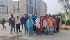 सुपर स्पेशलिटी हॉस्पिटल में हड़कंप: एजेंसी बदलते ही नौकरी जाने के डर से हड़ताल पर बैठे कर्मी, नोडल पदाधिकारी ने दिया भरोसे का आश्वासन