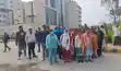 सुपर स्पेशलिटी हॉस्पिटल में हड़कंप: एजेंसी बदलते ही नौकरी जाने के डर से हड़ताल पर बैठे कर्मी, नोडल पदाधिकारी ने दिया भरोसे का आश्वासन