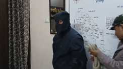 Bihar Crime: पुलिस ने चोरी की बाइक पर चल रहे शराब तस्करी का किया भंडाफोड़, देशी शराब के साथ पांच बाइक किया जब्त