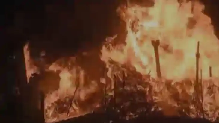 शॉर्ट सर्किट से लाखों का सामान जलकर राख
