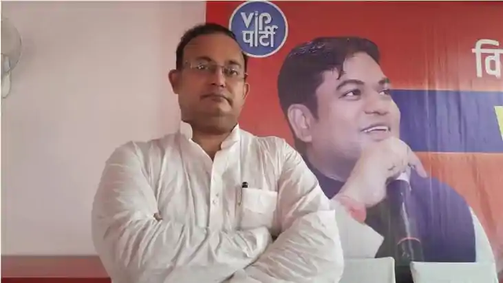 मुकेश सहनी को हाउस अरेस्ट कर यूपी सरकार ने लोकतंत्र का गला घ