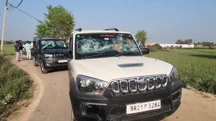 Bihar Crime : नालंदा में होली मिलन समारोह बना रणक्षेत्र, गाय