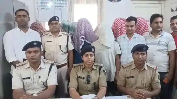 आरा रेल पुलिस का बड़ा एक्शन: ट्रेनों में वैक्यूम कर शराब तस्