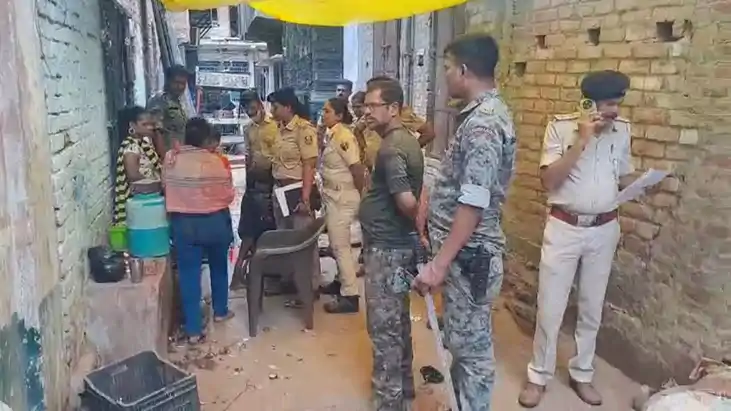 मुंगेर के रेड लाइट एरिया में पुलिस का बड़ा एक्शन: 'श्रवण बाज