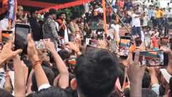 Bihar Election 2025 : बिहार विधानसभा चुनाव में पावर स्टार पवन सिंह की इंट्री, शाहपुर में किया चुनाव प्रचार, कहा-एनडीए की फिर से बनेगी सरकार 