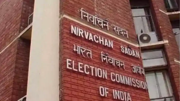 Officer Transfer : मोकामा में दुलारचंद हत्याकांड के बाद निर Officer Transfer : मोकामा में दुलारचंद हत्याकांड के बाद निर