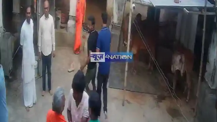 Bihar Crime:  राम जानकी मठ में घुसकर हंगामा, महंथ-पुजारी से 