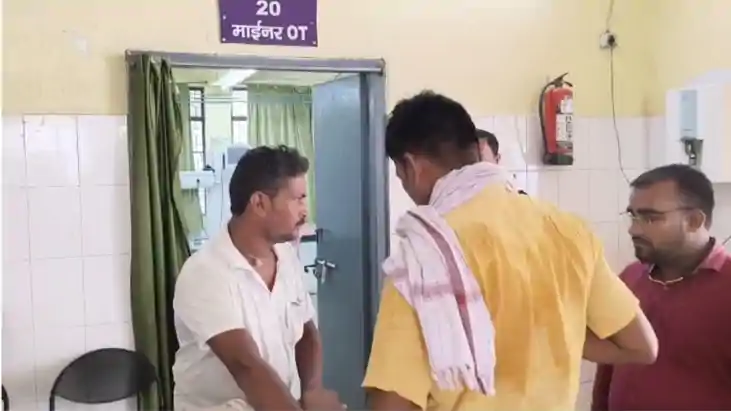 वैशाली में बेखौफ बदमाशों का तांडव: मवेशी हाट से लौट रहे पशु वैशाली में बेखौफ बदमाशों का तांडव: मवेशी हाट से लौट रहे पशु