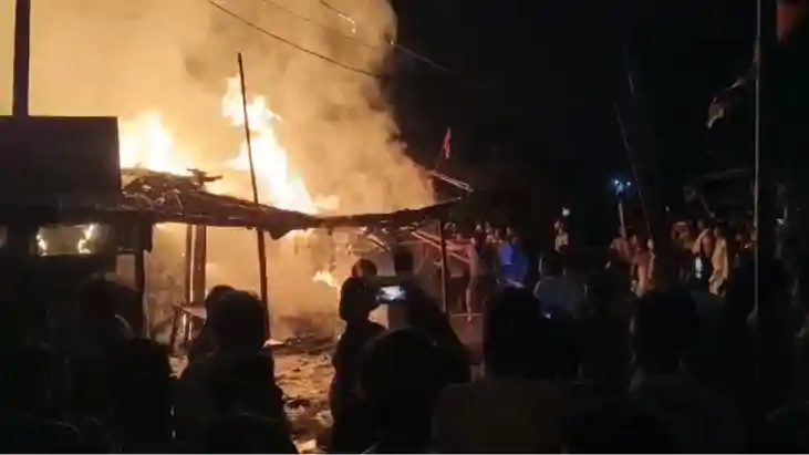 Massive Fire in Katihar Destroys 6 Shops Delay in Fire Briga