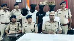 Bihar Crime News : बिहार एसटीएफ और खगड़िया पुलिस को मिली बड़ी कामयाबी, 50 हज़ार के इनामी सिंटू यादव सहित चार अपराधियों को किया गिरफ्तार 