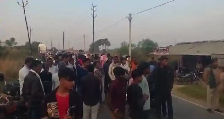 जिस घर में गूंजनी थी शहनाई, वहां गूंजी चीत्कार, सेहरा सजने स