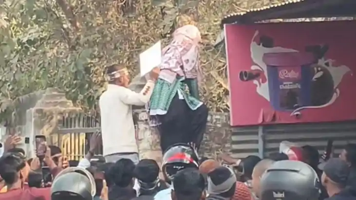 Bihar Inter Exam Day 1 Late Girls Scale Walls Chaos at Centr