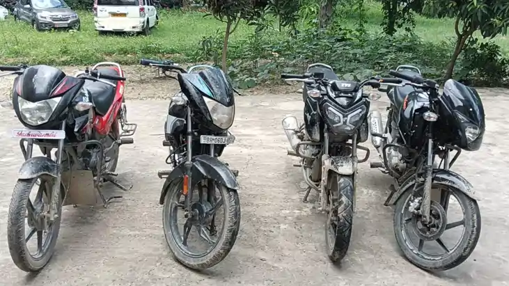 Bihar News : मुजफ्फरपुर में ग्रामीण चिकित्सक को गोली मारकर ल