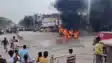 Bihar News : रोहतास में बीच सड़क पर चलती कार में लगी भीषण आग, इलाके में मची अफरा-तफरी, मौके पर पहुंची दमकल की गाड़ियां  