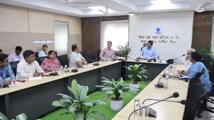 Bihar News : ऊर्जा सचिव अजय यादव ने की SBPDCL के राजस्व कार्