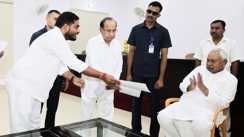 Bihar News : छात्र जदयू के प्रदेश अध्यक्ष पद के लिए राजेश कुमार ने नीतीश कुमार को सौंपा बायोडाटा, कहा पार्टी ने जताया कई बार भरोसा 