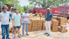 Bihar News : बक्सर में ट्रक पर लोड 20 लाख की विदेशी शराब उत्पाद विभाग की टीम ने किया जब्त, मौके से दो तस्करों को किया गिरफ्तार 