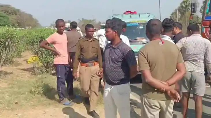 नवादा: गयाजी रोड पर काल बनी रफ्तार, अज्ञात वाहन की टक्कर से 