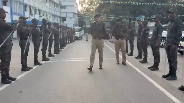 नवादा में होली पर 'सुरक्षा कवच': डीएसपी और एसडीपीओ ने संभाली