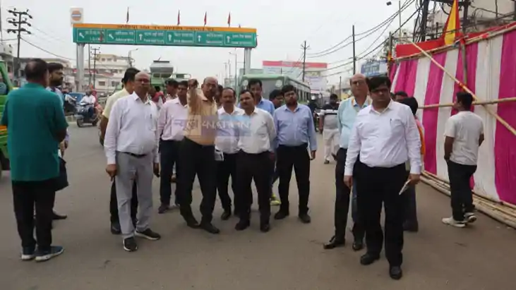 Govt in Action Mode on Roads Deadline to PWD Officials