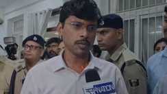 पटना के जिलाधिकारी डॉ. त्यागराजन, लल्लू मुखिया