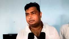 Bihar Election 2025 : बिहपुर विधानसभा में निर्दलीय प्रत्याशी अजय रविदास के प्रचार वाहन पर हमला, पोस्टर फाड़े जाने से मचा हड़कंप