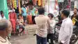 Bihar News : नवरात्र के मेले में बच्ची के गले की लॉकेट काटते चोर को लोगों ने पकड़ा, जमकर की पिटाई 
