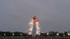 Dussehra 2025: : पटना में बारिश के बीच धू-धूकर जले रावण, मेघनाथ और कुम्भकर्ण के पुतले, सीएम नीतीश ने श्रीराम एवं श्री लक्ष्मण के स्वरूप की उतारी आरती 