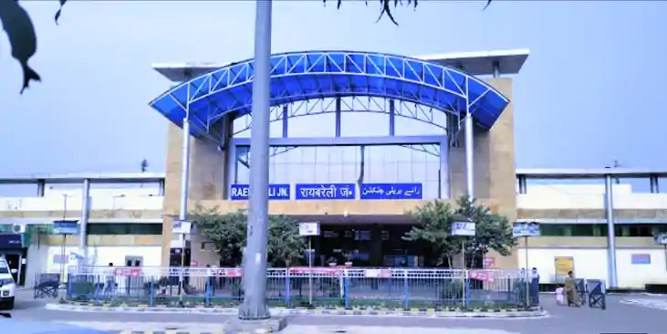 यूपी के रेलवे स्टेशनों पर बदल गई पूरी व्यवस्था, ट्रेनों को ल यूपी के रेलवे स्टेशनों पर बदल गई पूरी व्यवस्था, ट्रेनों को ल
