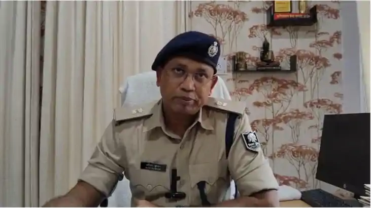 पुलिस ने अवैध हथियार के साथ बदमाश को किया गिरफ्तार, देसी कट्