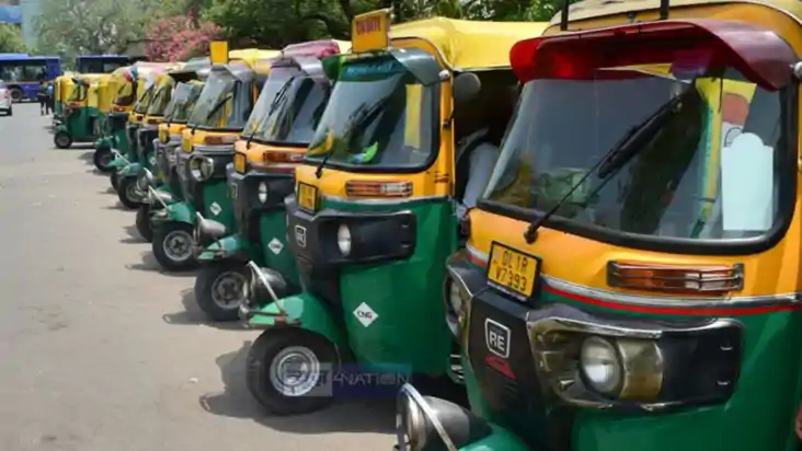ऑटो ई रिक्शा 