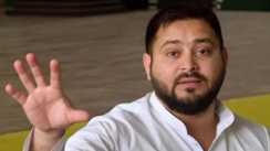 Motihari Hooch Tragedy: 'शराबबंदी बना भ्रष्ट तंत्र के लिए कमाऊ पूत', मोतिहारी जहरीली शराब कांड में 4 मौतों पर भड़के तेजस्वी यादव