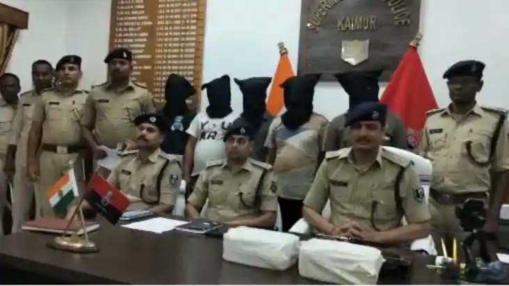 पुलिस का बड़ा एक्शन: हथियार के साथ 5 अपराधी गिरफ्तार, तीन दे
