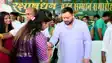 Bihar Politics : "हम राउर करजदार बानी.. जब सरकार बनी त करजा सूद समेत लौटाईब, गोपालगंज में महिलाओं से राखी बंधवाकर बोले तेजस्वी यादव 