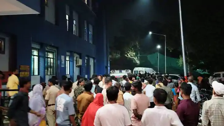 Nalanda One Dead Four Injured Electrocution Hospital Uproar