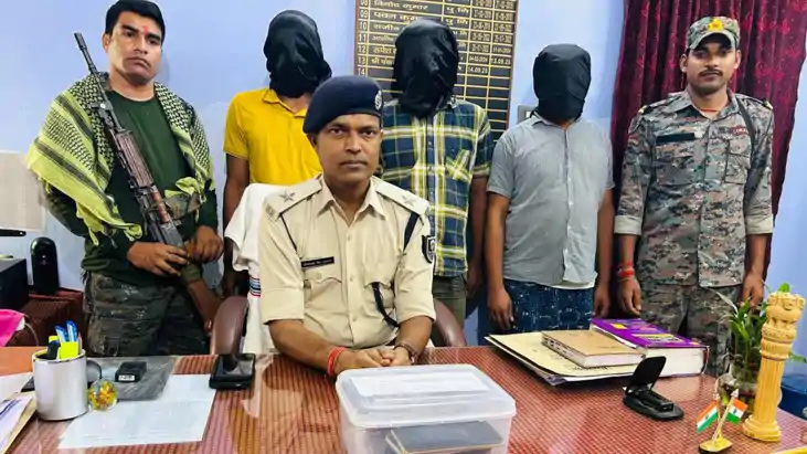 नवादा पुलिस की बड़ी कार्रवाई : तीन साइबर अपराधियों को दबोचा,