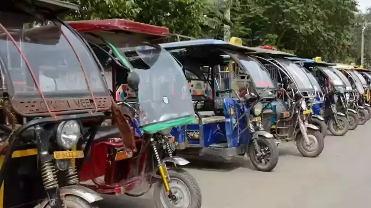E-Rickshaw Switched Off 