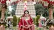 The bride remained sitting for hours created a commotion
