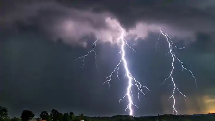 Havoc of storm in siwan