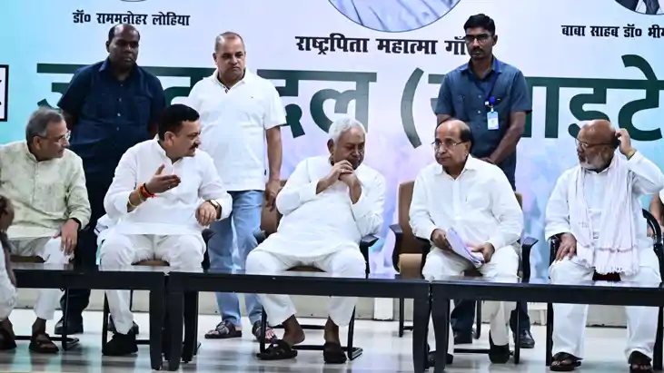 Bihar News : जदयू कार्यालय में मंत्रियों ने सुनीं जनसमस्याएं