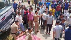 रोडवेज चालक ने पेश की बहादुरी की मिसाल: ब्रेक फेल होने पर पहाड़ी से टकराई बस, 34 यात्रियों को बचाकर खुद गंवाई जान