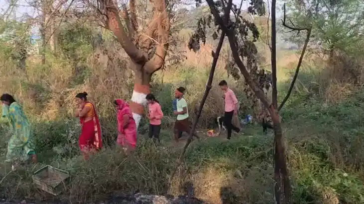 Vaishali Child Body Found by Roadside Lying There for 3 Days