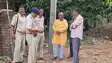  Bihar Crime : गोपालगंज में सनकी पति ने चाक़ू मारकर की पत्नी की हत्या, आरोपी की तलाश में जुटी पुलिस 