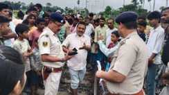Vande Bharat Express Accident: वंदे भारत ट्रेन की चपेट में आने से 3 की मौत, 2 गंभीर रूप से घायल ,दशहरा मेला देख कर घर  लौटे रहे थे पीड़ित