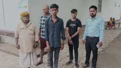 Bihar Road Accident:दुर्गा पूजा घूमकर लौट रहे युवक की दर्दनाक मौत, दूसरा गंभीर रूप से जख्मी, पटना रेफर