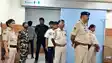 Bihar Crime: बिहार में दिनदहाड़े मर्डर, अपराधियों ने की अंधाधुंध गोलीबारी, युवक की मौत से मचा हड़कंप