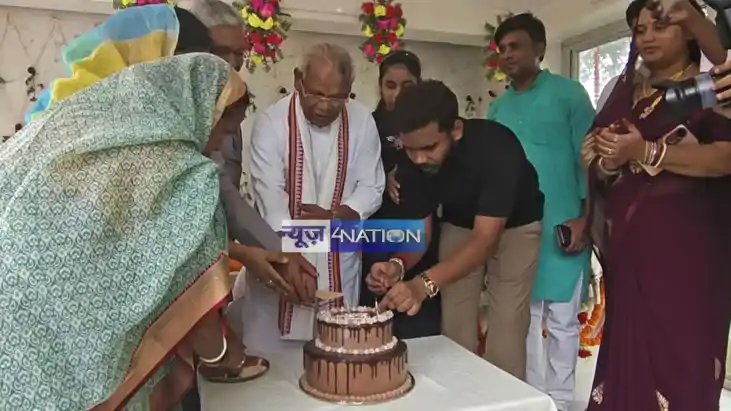 Manjhi Gets Emotional 